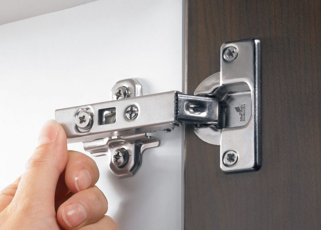 dobradiça de armário de cozinha