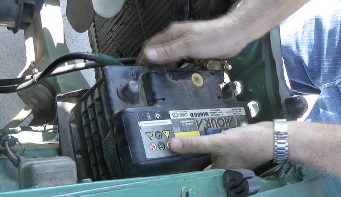 Como retirar a bateria do carro retirando a bateria do carro