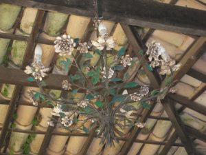 lustre floral estilo rústico