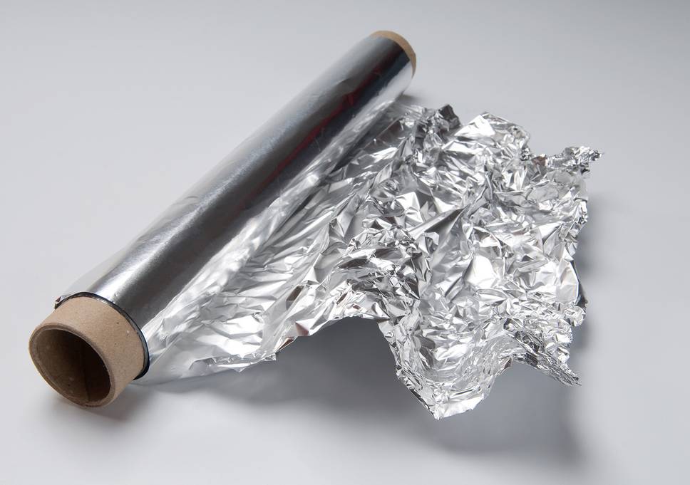 11 Maneiras fáceis de Usar e Reusar a folha de Alumínio rolo de papel aluminio