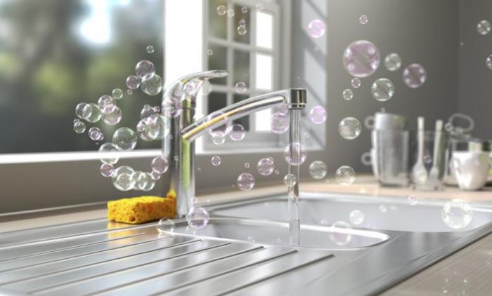 pia cozinha saindo bolhas de sabão