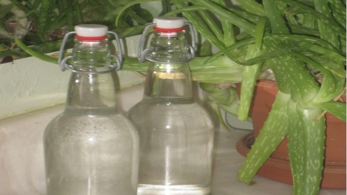 Misture esses 2 ingredientes e terá o Enxague bucal mais eficiente do mundo enxague bucal caseiro natural