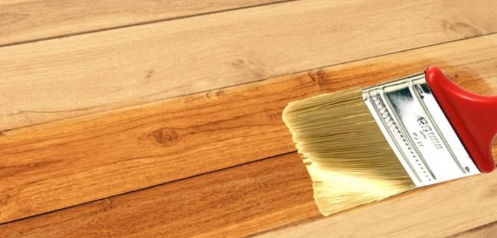 Pincel sobre madeira