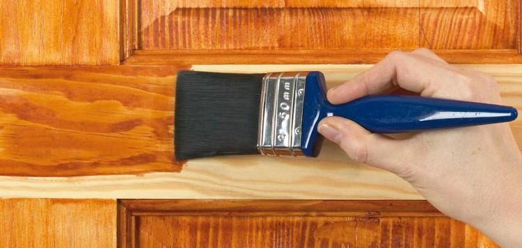 Pintura Sobre Verniz: Quando Isso Pode ser Feito? Pintar em verniz