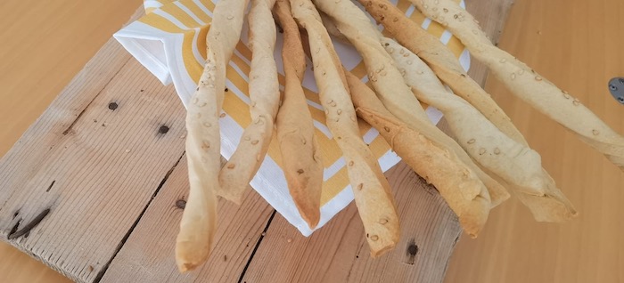 Grissinis com sementes de Gergelim crissinis