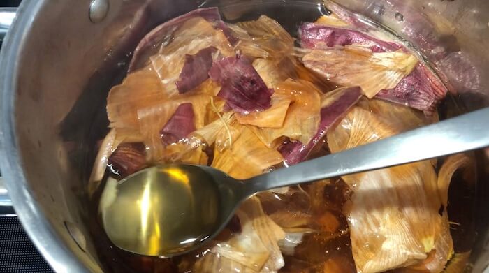 cha de casca de cebola