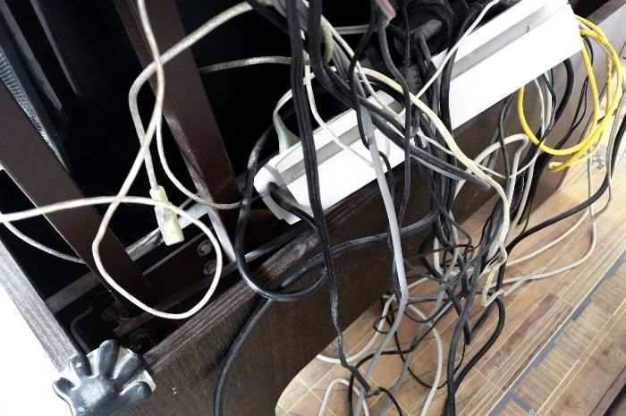 Como Esconder Fios elétricos ? Como Esconder Fios?